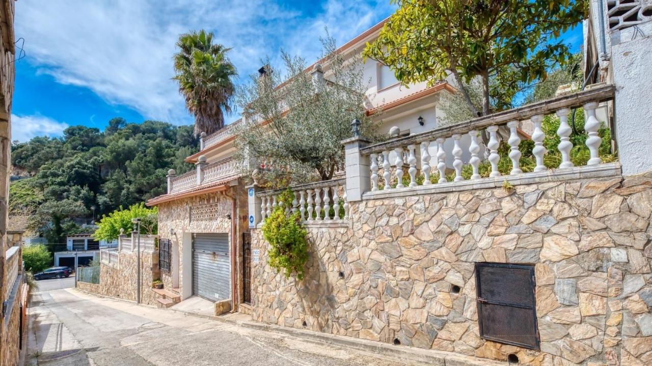 Costacabana - Valeria Villa *